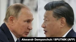 Комбинированное фото. Президент России Владимир Путин (слева) и глава Китая Си Цзиньпин. Фотографии были сделаны 15 сентября 2022 года во время саммита Шанхайской организации сотрудничества (ШОС) в Самарканде