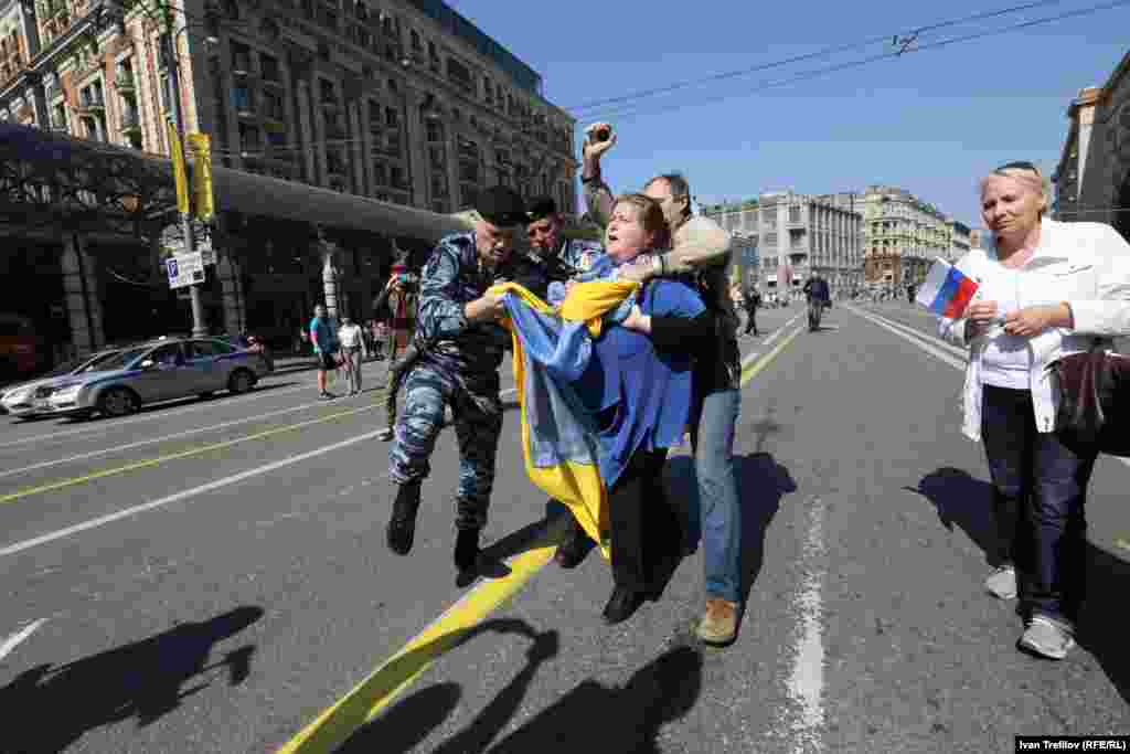 Антивоєнна акція на підтримку України в Москві. Про це ТУТ (ВІДЕО)