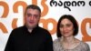 ”საარჩევნო პოლიტტექნოლოგიების კვლევის ცენტრის” ხელმძღვანელი კახი კახიშვილი და “მედია-კლუბის” წარმომადგენელი ნინო დანელია.