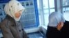 Девушки - студентки Атырауского государственного университета в хиджабах. Иллюстративное фото. 
