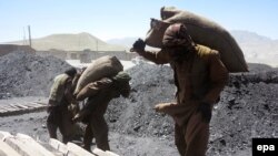 Pakistani mines have a poor safety record with official figures indicating that an average of 200 miners die in accidents each year. (file photo)