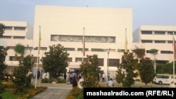 امجد علي خان د سزاګانو په قانون کې د بدلون مسوده د سېپټېمبر پر ۱۴مه پارلېمان ته وړاندې کړه. 