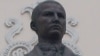 Җәлил театры янындагы Тукай һәйкәле