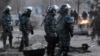 Сотрудники спецназа полиции в Жанаозене после событий 16 декабря. Мангистауская область, 18 декабря 2011 года.