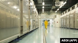 Fotografija iz brošure koju je objavila Iranska organizacija za atomsku energiju 2019. godine prikazuje unutrašnjost postrojenja za konverziju uranijuma Fordo (Fordow) u Komu, na sjeveru zemlje.
