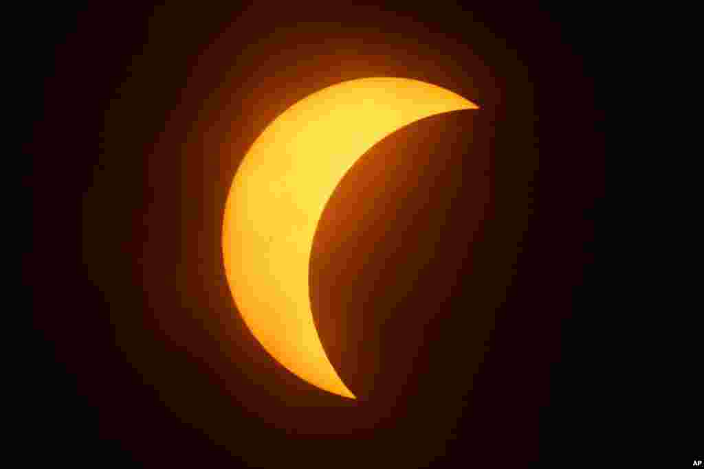  Eclipsa avansează în Texas