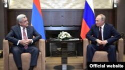 Встреча президентов России и Армении - Владимира Путина и Сержа Саргсяна (слева), Сочи, 23 августа 2017 г.