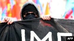 Istanbul: proteste în ciuda relaxării politicii de creditare