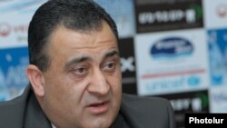 Член партии «Оринац еркир» Ишхан Хачатрян
