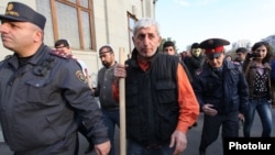 Armenian opposition activist Shant Harutiunian (center -- file photo)