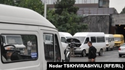 Грузинское правительство настаивает на проведении тендера, утверждая, что это послужит интересам водителей и пассажиров