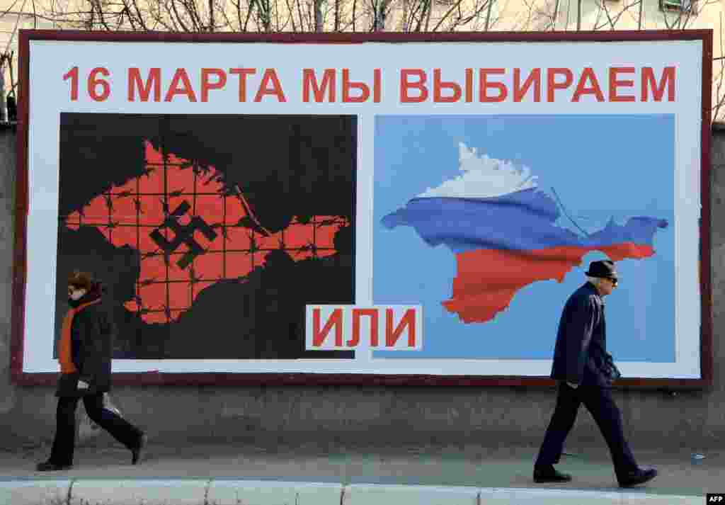 У всіх містах Криму були розвішені білборди з рекламою незаконного референдуму про статус автономії. Жителів півострова російська влада намагалися залякати «фашистами та бандерівцями», яких вигадали й розтиражували їх телеканали. Пропаганда в ЗМІ зашкалювала в Криму, адже всі українські канали та радіостанції були вимкнені, щоб люди не могли дізнатися правди