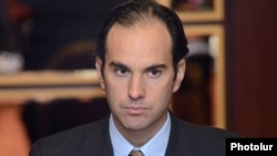 Armenia - Guillermo Tolosa, the IMF's resident representative in Armenia, gives a press conference in Yerevan, 11Dec2012.