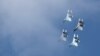 Ілюстрацыйнае фота. Расейскія зьнішчальнікі Су-35С у небе