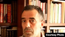 Halil Matoshi, publicist.