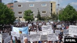 Foto nga arkivi (Protestë e punëtorëve më 1 Maj 2008 për të shprehur pakënaqësitë lidhur me kushtet e punës)