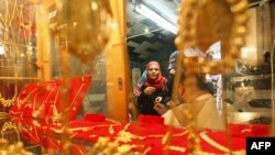 Gold is a status symbol in Pakistan, where no bridal ensemble is complete without ample if not excessive solid gold accessories.
