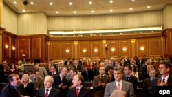 Nga seanca konstituive Kuvendit të Kosovës, 4 janar 2008