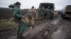 Українські солдати в зоні АТО біля Донецька, квітень 2014 року
