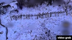 Тела погибших российских солдат в Курской области. По данным источников проекта «Схемы» Радио Свобода, среди них есть и тела солдат из Северной Кореи
