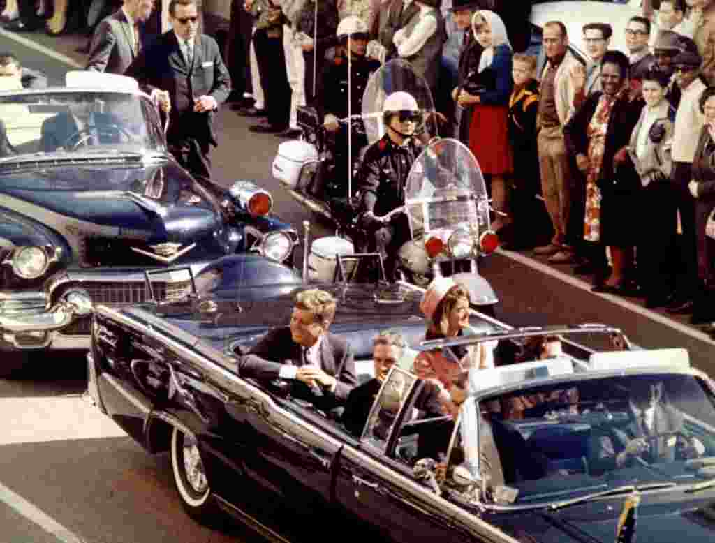 Președintele John F. Kennedy - asasinat în Dallas la 22 noiembrie 1963