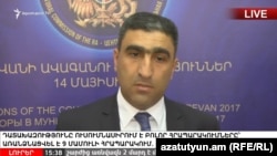 Գլխավոր դատախազության ներկայացուցիչ Սևակ Հովհաննիսյանը զրուցում է լրագրողների հետ, Երևան, 14-ը մայիսի, 2017թ․