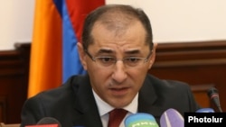 Ֆինանսների նախարար Վարդան Արամյանը, արխիվ: