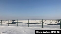 The solar power station in the city of Saran won't bring back white snow all by itself.