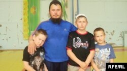 Илһам Хәмәтов балалары белән