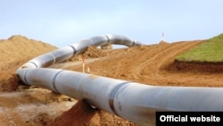 Uzynlygy 3,300 kilometr töweregi boljak "Nabukko" gaz geçirijisi Ýewropanyň energiýa meselesinde Orsýete bolan garaşlylygyny azaltmaklygy maksat edinýär.