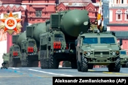 Raketat balistike ruse, RS-24 Yars, gjatë parakalimit ushtarak më 9 maj 2020.