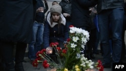 Sankt Petersburg - flori în memoria victimelor atacului din metrou, 2 aprilie 2017 
