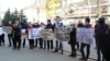 Група активістів громадської організації «Автономний опір» влаштувала під стінами управління СБУ Львівщини акцію протесту, 13 жовтня 2017 року